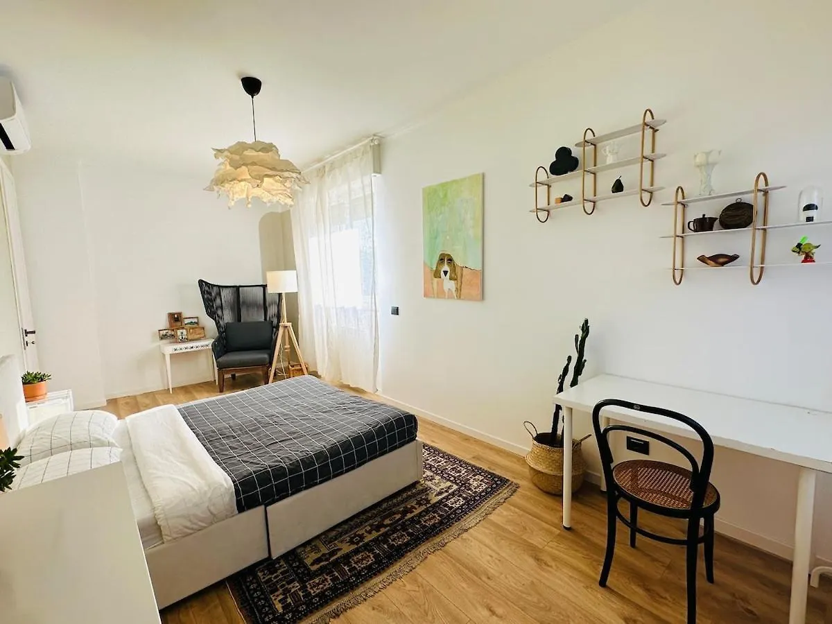 Southern Milan M1 Red Line Metro 20 Min To City Center Apartamento